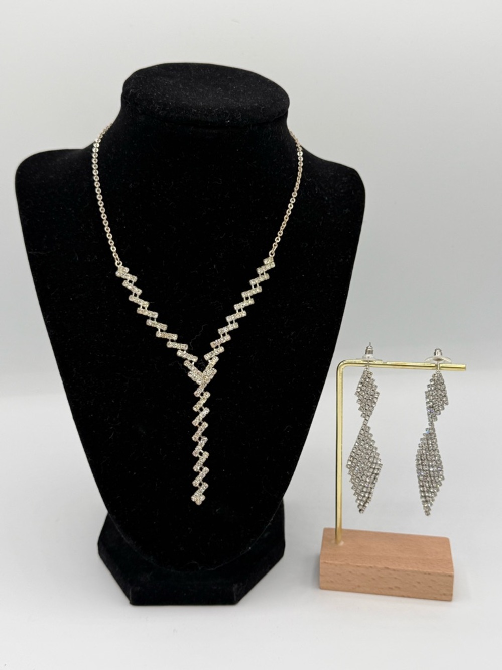 Silver Rhinestone Zigzag Lariat Necklace & Earrings Set